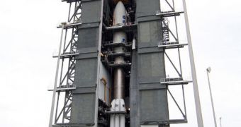 This is the Atlas V rocket that carries Juno