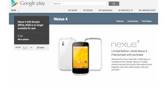 White 8GB Nexus 4 in Google Play