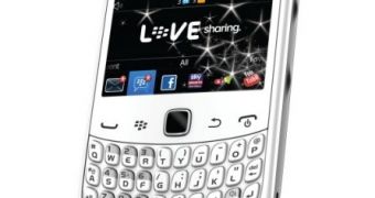 White BlackBerry Curve 3G