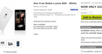 White Nokia Lumia 800 on pre-order in the UK