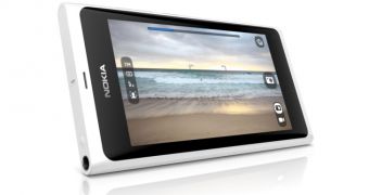 White Nokia N9