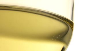 White Wine Gets a Healthy Makeover
