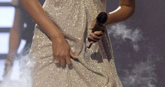 Whitney Houston performs “Million Dollar Bill” on X Factor