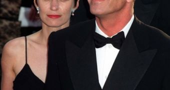 Wife Gets Half of Mel Gibson's $900 Million (€688.6 Million) Fortune