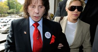 Wife Rachelle Says Phil Spector Is Mistreated in Jail