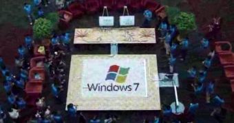 Windows 7 logo built with 7,000 domino pieces