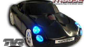 Wireless TVR Tuscan Street Mouse Goes Desk-Racing