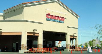 Police shoot, kill a woman at Costco