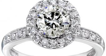 Navneet Guleria was reunited with her 4-carat diamond ring thanks to honest passenger