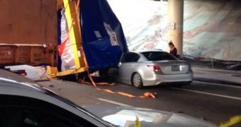 A motorist experiences a close call on the I-395 in Miami