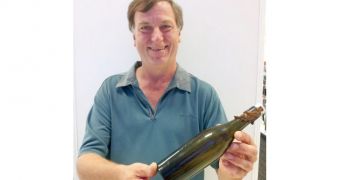 Oldest message in a bottle washes up in Canada