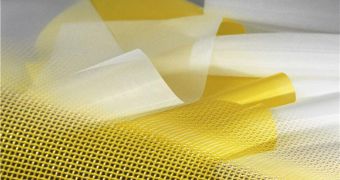 Flexible precision fabric which, in cooperation with the Swiss company Sefar AG, was developed into an electrode for thin-film solar cells