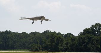 X-47B UCAS Flies Over the East Coast