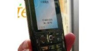 Xcute S50 Multimedia Slim Phone Released in Taiwan