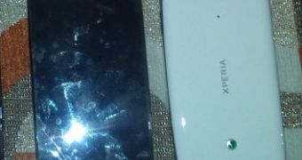 Sony Ericsson Xperia arc in white