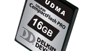 The Compact Flash PRO 305x 16 GB memory card