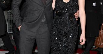 Robert Pattinson “demanded” that Kristen Stewart issue public apology to him after cheating