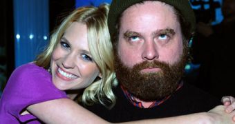 “Everybody’s going to forget about you in a few years, so be nice,” Zach Galifianakis warns January Jones
