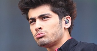 Zayn Malik left One Direction after 5 years and the fans completely lost it