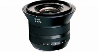 Zeiss Touit 12mm f/2.8 Lens