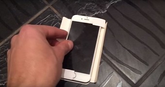 The smaller iPhone looks exactly like its bigger brothers