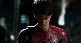 Andrew Garfield in costume for official poster for “The Amazing Spider-Man”