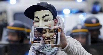 Anonymous Hacks UN Climate Change Summit Website to Protest French Police Brutality