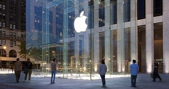 Apple Acknowledges Identity Crisis, Willing to Spend More on Future Devices