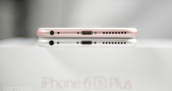 Headphone jack and Lightning port on iPhone 6 Plus and iPhone 6s Plus