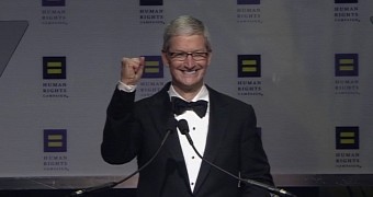 Apple's CEO Tim Cook Received Visibility Award at Human Rights Campaign Dinner