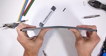 iPad Pro bending during test