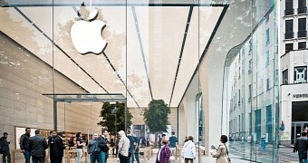 The Apple Store was evacuated due to the smoke