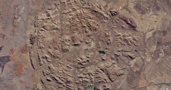 Billion-Year-Old Collapsed Volcano Revealed in Satellite Image