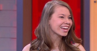 Bindi Irwin Is the First Celebrity Contestant on DWTS Season 21 - Video