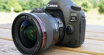 Canon EOS 5D Mark IV Camera