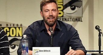 Ben Affleck with his wedding ring at San Diego Comic-Con 2015