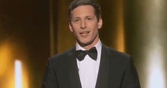 Andy Samberg hosts the Emmys 2015, opens with relatively tame monolog