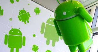 Google Play Adds Peer-to-Peer Offline Installs, Fights Malware Spread