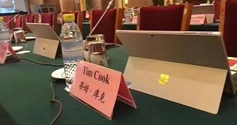 Hell Freezing Over: Apple CEO Provided with Microsoft Surface at China Event