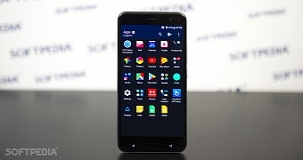 HTC U11 display