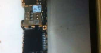 iPhone 5 Circuits Leaked, A5X SoC Likely on Board [Photos]