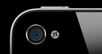 iPhone 4 camera and LED flash closeup