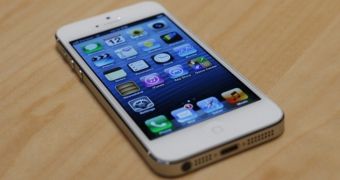 iPhone 5 Vulnerable to Pwn2Own Winning Exploit by Joost Pol and Daan Keuper