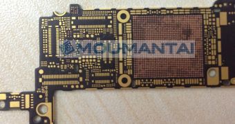 Alleged iPhone 5S/iPhone 6 logic board PCB