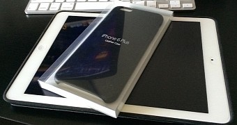 iPhone 6 Plus black leather case