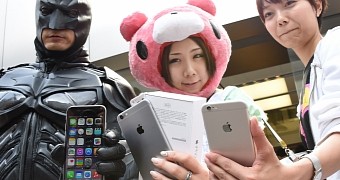 iPhone buyers in Japan