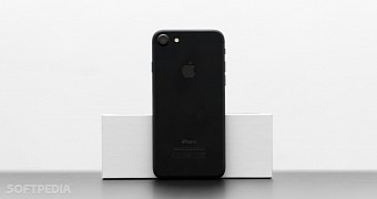 iPhone 7 in matte black