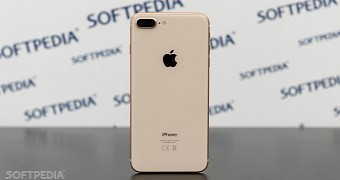 iPhone 8 Plus may be bigger, yet lighter than the XS Max