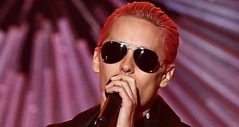Jared Leto has ditched his green Joker hair, is now rocking pink