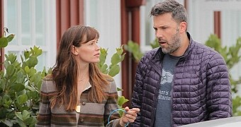 Jennifer Garner and Ben Affleck are divorcing after 10 years, initially planned to continue living in the same house
